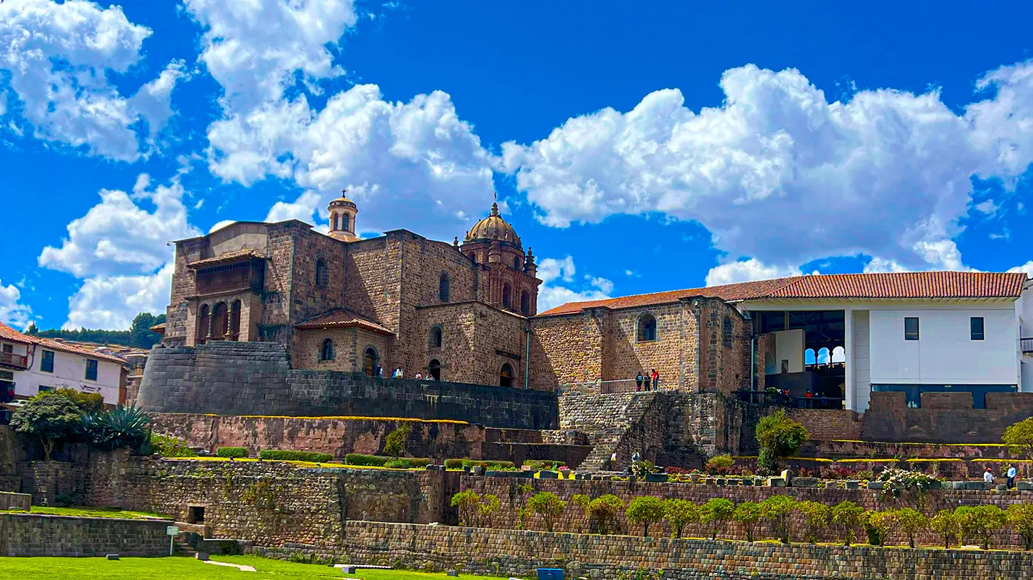 EXPLORA CUSCO Y LOS 4 ATRACTIVOS TURÍSTICOS