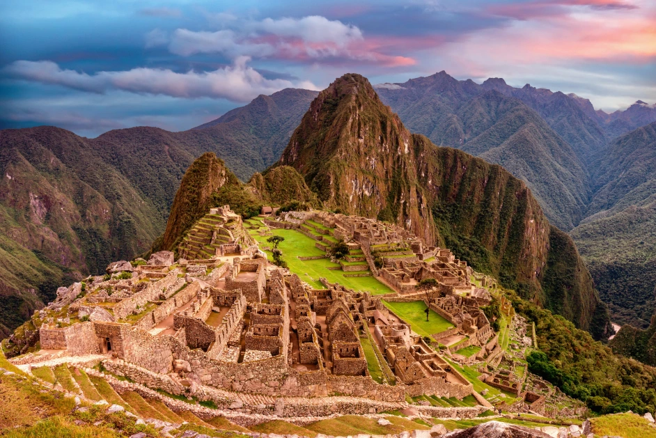 Valle Sagrado + Machu Picchu 2D/1N