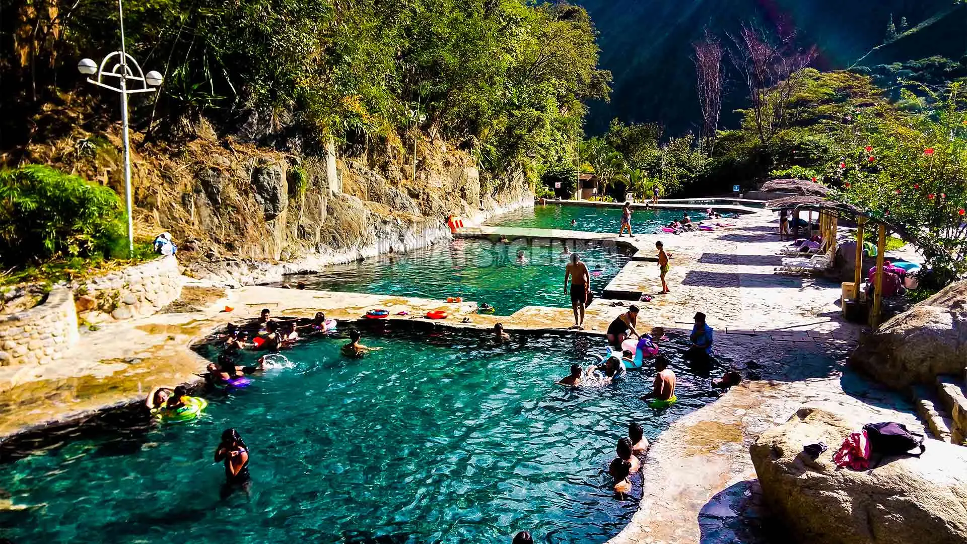 Inka Jungle a Machu Picchu Caminata de 4 Días / 3 Noches